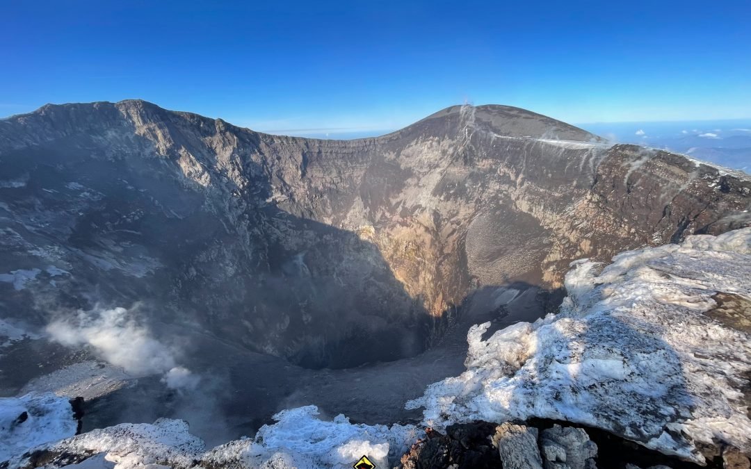 Etna escursione ai crateri a 3300 metri in inverno (dicembre, gennaio, febbraio, marzo e aprile) consigli utili